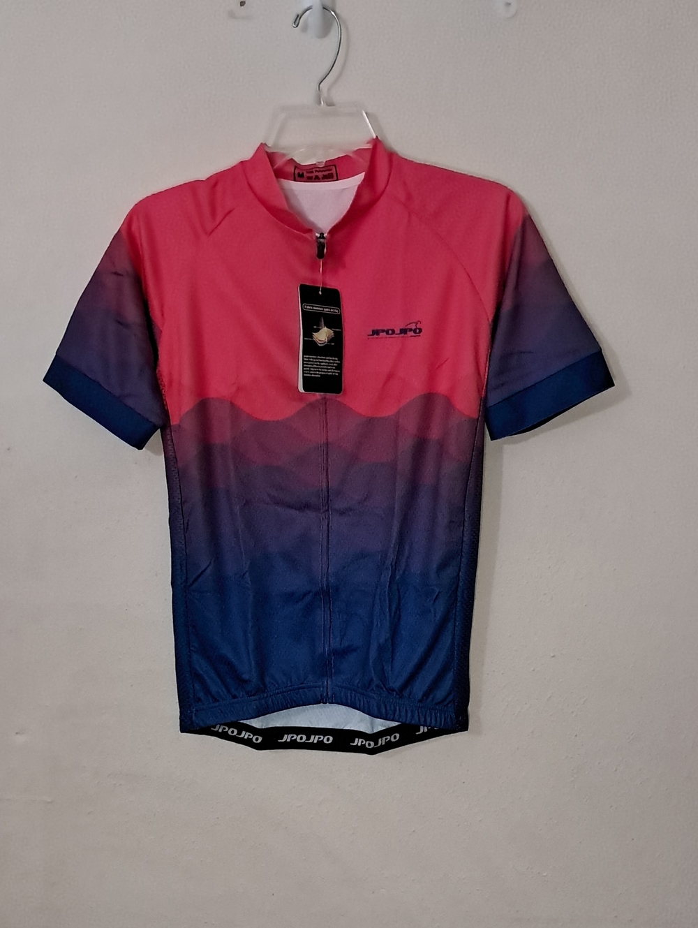Women's Size Medium Gradient Pink to Blue Cycling Jersey